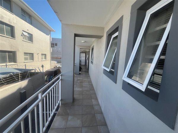 1 Bedroom Property for Sale in Richmond Estate Western Cape